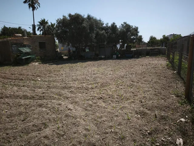 Casa con Almacén para Reformar en Amplio Terreno de 670m2 - foto 5