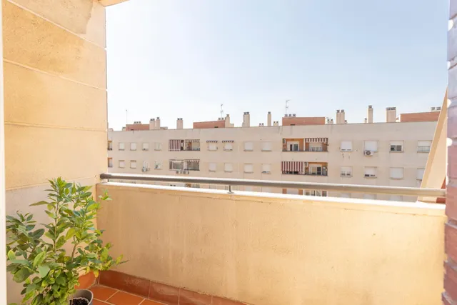 Amplia vivienda VPO con terraza, garaje y excelente ubicación junto a Avenida Juan Pablo II — 10
