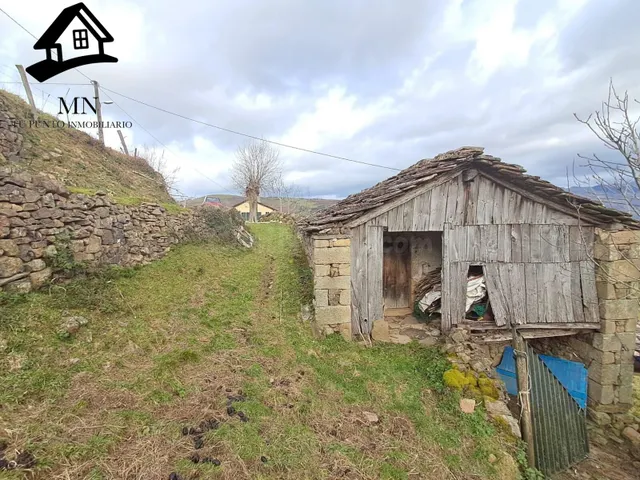 VENTA DE CONJUNTO DE 2 CABAÑAS PASIEGAS CON FINCA - foto 3