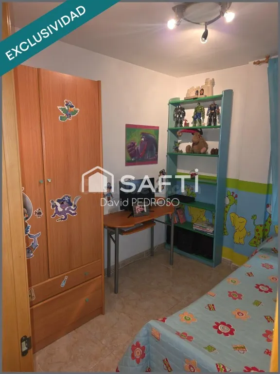 Gran piso en amposta — 12