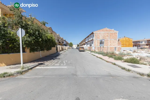 Espectacular casa adosasa de obra nueva — 29
