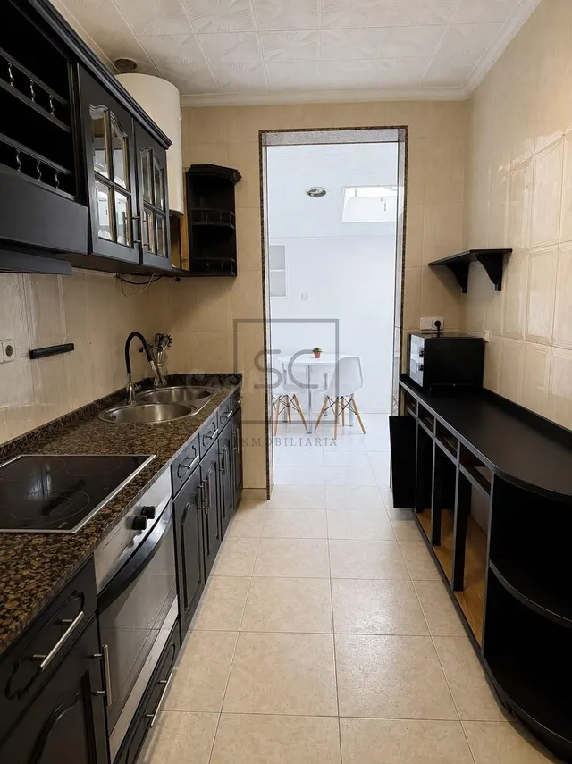 PRIMERA PLANTA AMUEBLADA ZONA PLAZA ESPAÑA - foto 2