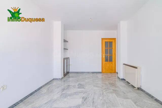 Piso de 3 Dorm. con PLAZA DE APARCAMIENTO (Sin ascensor) — 21