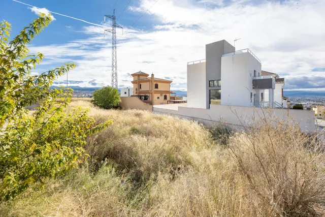TERRENO A LA VENTA EN PELIGROS — 5