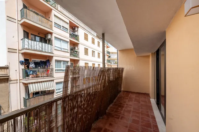 ¡Pisazo en Bons Aires (Palma) con terraza privada y ascensor - foto 2