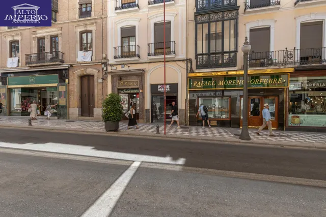 Invierte en una ubicación privilegiada en el corazón de Granada — 22