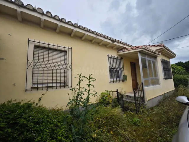 Casa independiente en Ganzo (Torrelavega) con gran potencial - foto 3