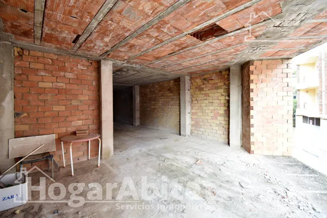 Gran patio privado y proyecto para diseñar tu casa unifamiliar en el centro urbano — 19