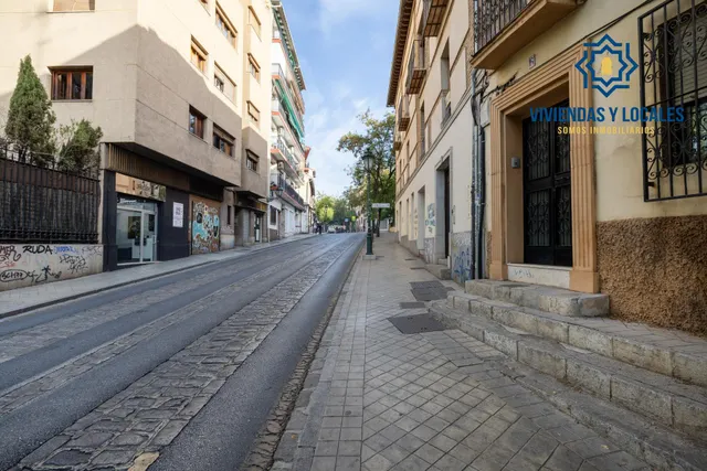 SE VENDE TERRENO URBANO PLURIFAMILIAR ZONA REAL DE CARTUJA Y JARDINES DEL TRIUNFO — 26