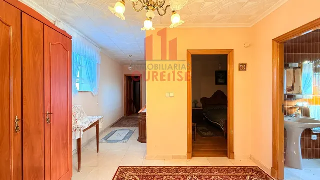 CASA TRADICIONAL DE PIEDRA CON GRAN PARCELA Y ANEXOS EN ABAVIDES (OURENSE) — 16