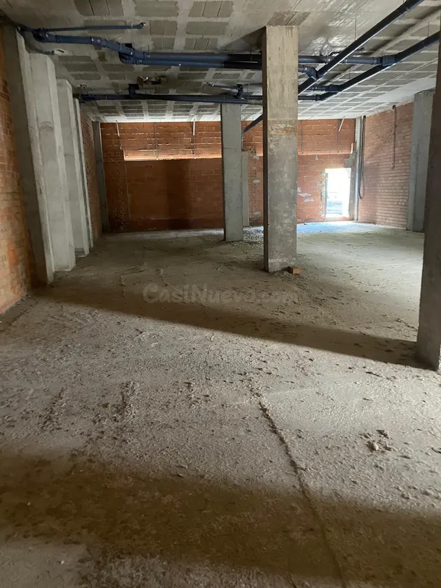 LOCAL 115 M2 OBRA NUEVA EN RAMBLA GIRADA - foto 2