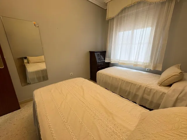 4 habitaciones y ascensor junto a la Avenida del Aeropuerto — 26
