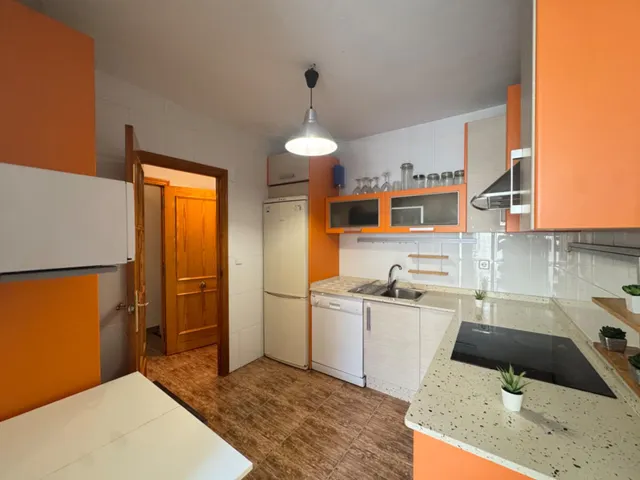 Casa con amplia cochera, terraza y patio. — 10