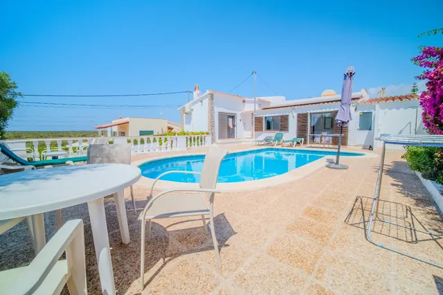 Chalet con licencia turística y apartamento independiente.