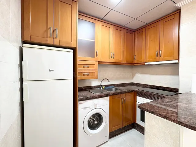 Apartamento reformado de 2 dormitorios – garaje y trastero, Torrevieja — 3