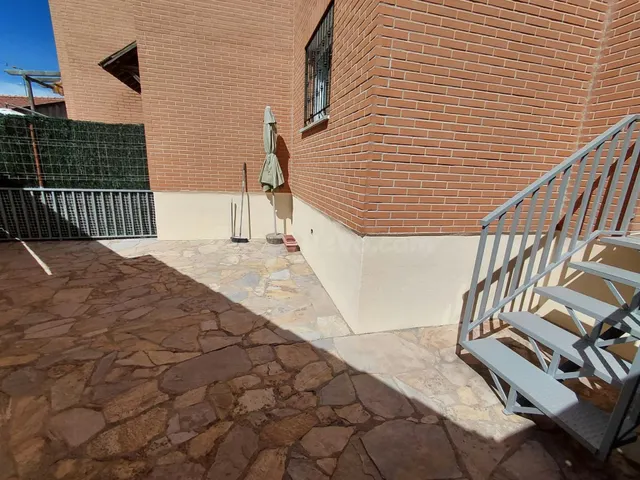 Chalet Adosado en alquiler — 3
