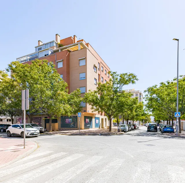 Estupendo piso en juan pablo ii, zona jc1 — 23
