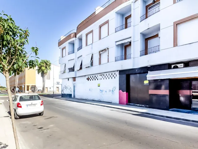 EN VENTA LOCAL COMERCIAL EN MONTIJO - foto 3