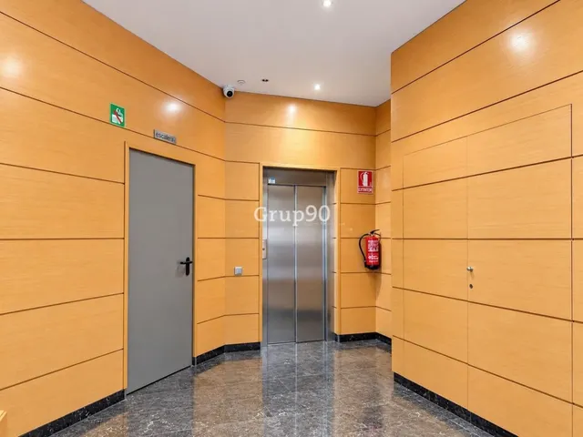 Exclusivo ático tríplex con gran terraza de 79 m2, 4 balcones y zona comunitaria con 2 piscinas y pista de pádel en cappont — 39