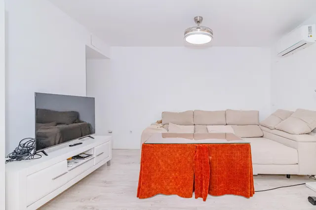 PISO CON PATIO Y COCHERA EN LA ZUBIA — 17