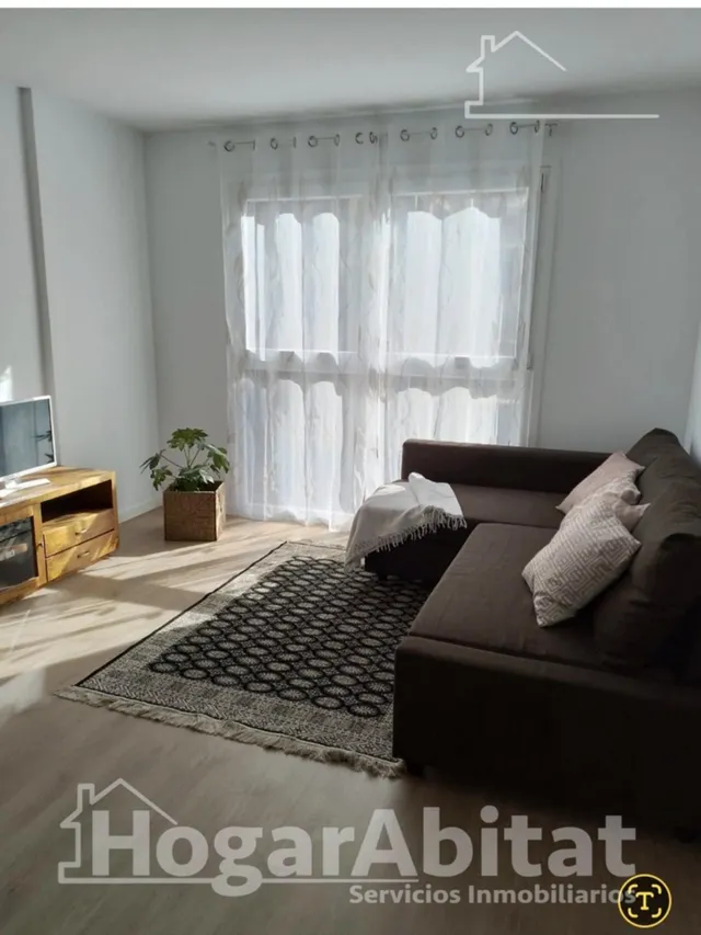 Seminuevo y ubicación céntrica en este moderno piso exterior con garaje y trastero — 7