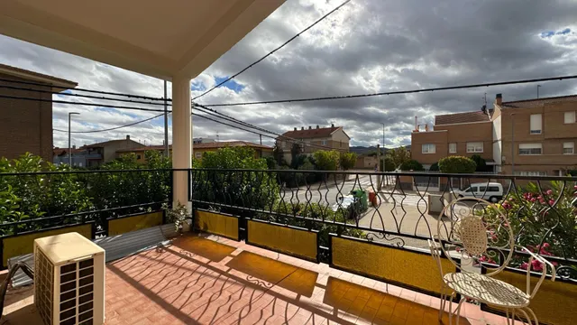 Casa independiente en la almunia de doña — 36