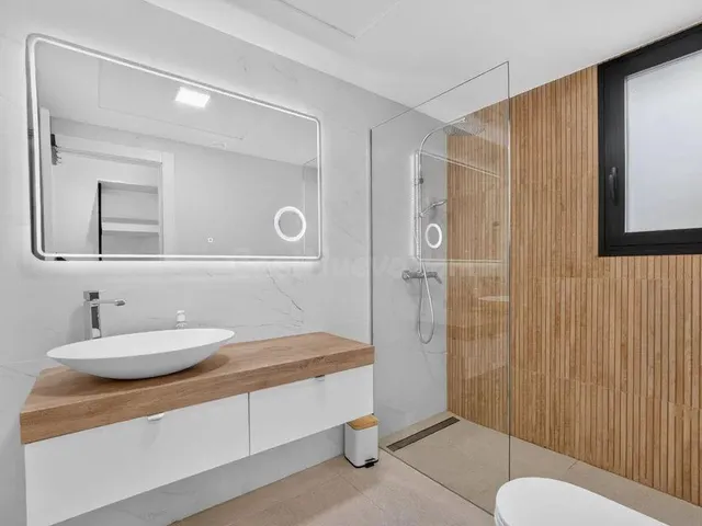 VILLA MODERNA CON PISCINA PRIVADA Y SOLARIUM EN LA AZOTEA | EL RASO, GUARDAMAR — 18