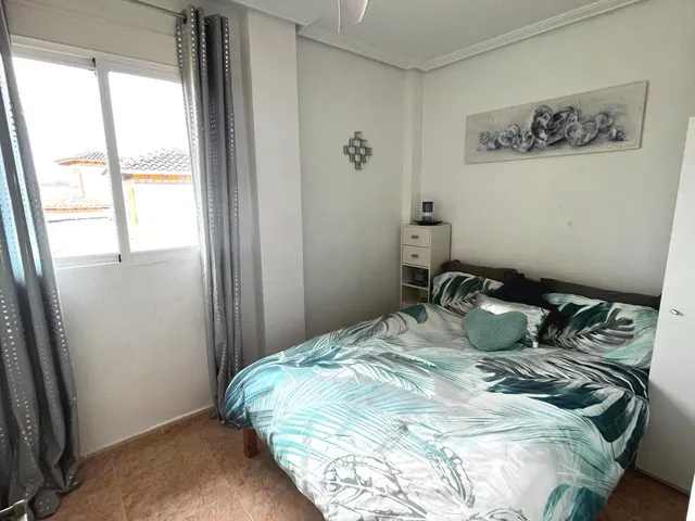 Villa independiente totalmente renovada con apartamento independiente y piscina en La Zenia!!! — 9