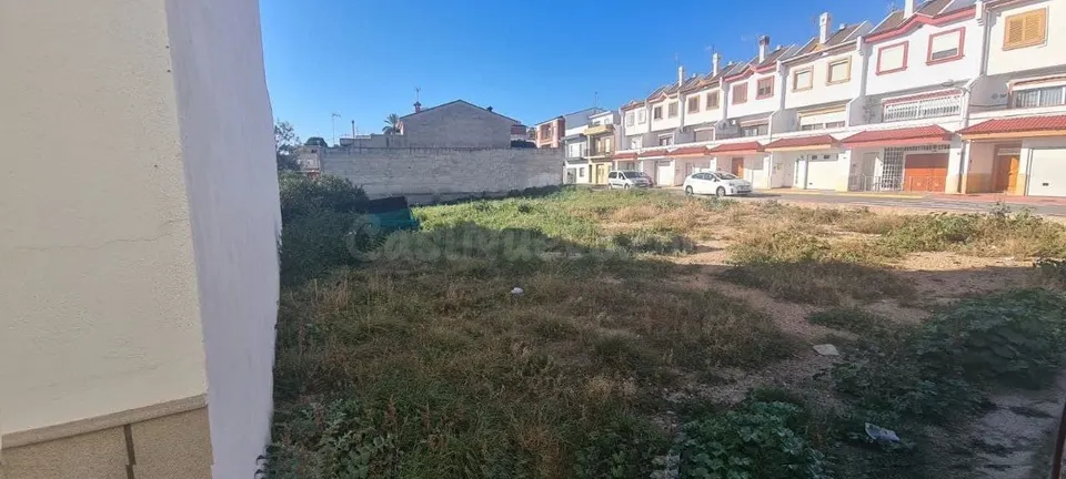 Solar urbano en Monserrat