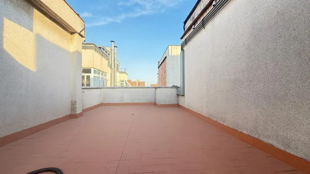 PISO DE 5 DORMITORIOS Y TERRAZA — 33
