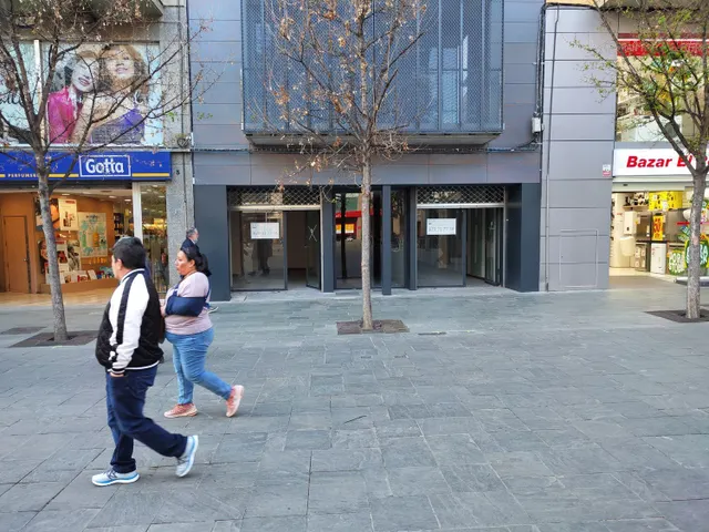 Local en Pl Perpinyà, 6, Granollers - foto 4
