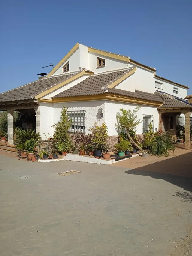 Chalet con terreno en Puerto de la Torre - foto 3