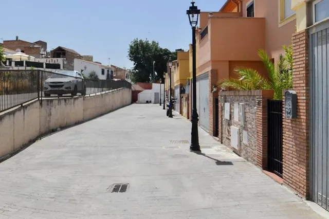 CASA PAREADA EN ALHENDÍN, GRANADA — 35