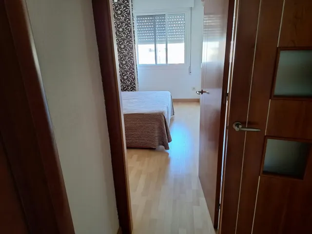 PISO EN MUY BUEN ESTADO DE CONSERVACIÓN CON PISCINA COMUNITARIA Y GARAJE EN EL MISMO EDIFICIO — 15