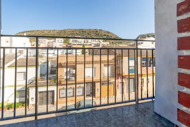 OPORTUNIDAD DE INVERSIÓN EN MONTSERRAT – VIVIENDA CON INQUILINOS — 4
