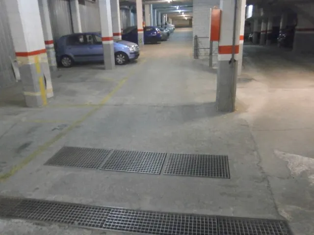 PLAZA DE PARKING EN SANT ANDREU DE LA BARCA A 20' DE BARCELONA — 7