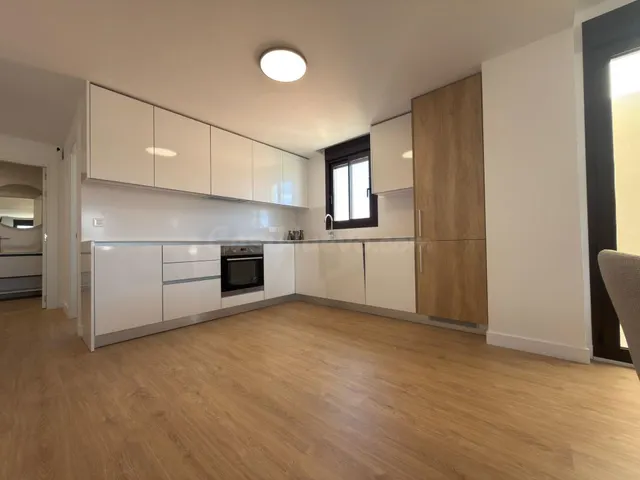 ÁTICO A ESTRENAR CON SOLÁRIUM EN PAU8 – VILLAMARTÍN - foto 4