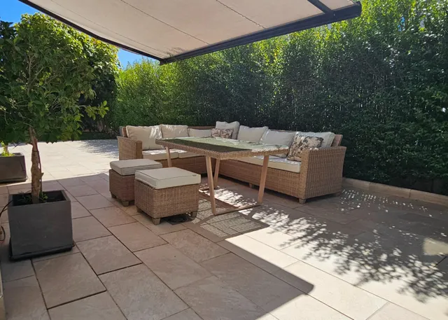 Vivienda unifamiliar pareada en urbanización de 18 vecinos, de 2019, con 230 m2 construidos, 200 m2 de jardín y piscina comunitaria, ubicada en la mejor zona de Córdoba — 20