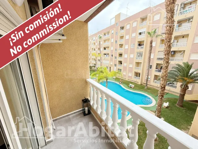 MODERNO, ACOGEDOR Y EXTERIOR EN RESIDENCIAL CON PISCINA Y BALCÓN — 2