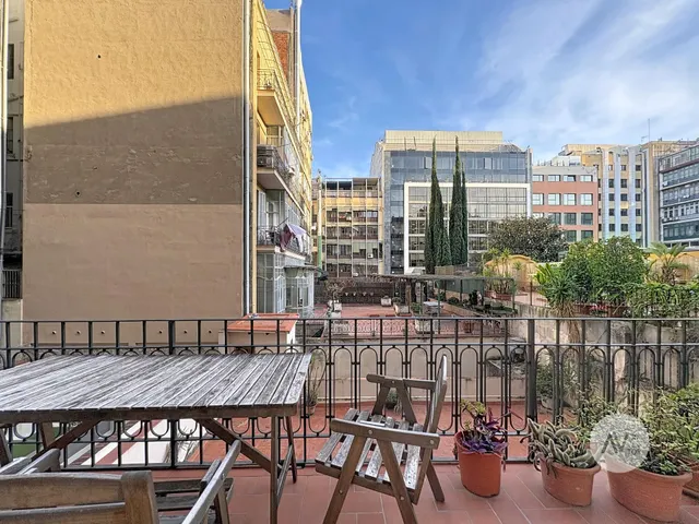 Residencia única para rehabilitar junto a Paseo de Gracia — 28