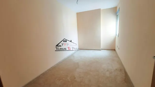 ÁTICO-DÚPLEX A ESTRENAR. 5 DORMITORIOS. 3 BAÑOS. TERRAZA DE 60M. COCHERA INCLUIDA — 33