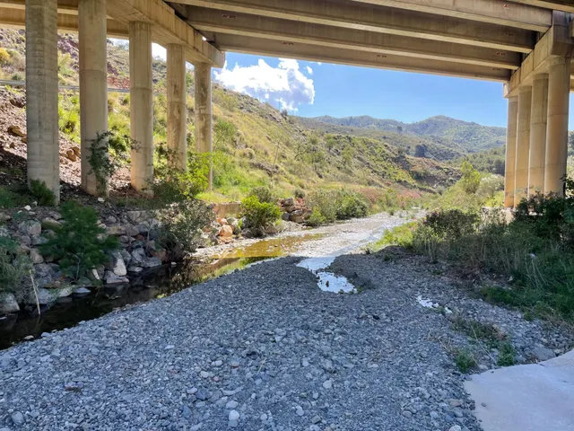 Se vende parcela rústica en los Montes de Málaga, junto a la carretera — 8