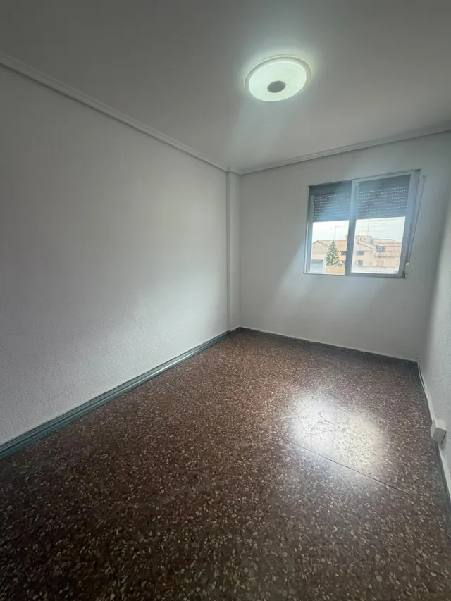 Piso en Alaquas con galería y despensa — 12