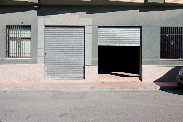 Local de 82 metros cuadrados ubicado en Vegas del Genil (Ambroz) — 2