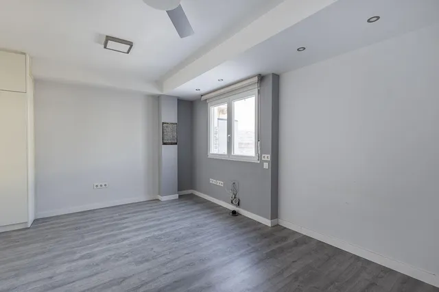 Piso reformado con terraza en Obispo Hurtado — 16