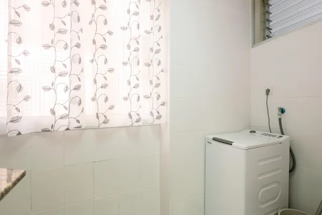 Piso en Venta en La Marina del Port - Oportunidad Única por €249,000 — 13