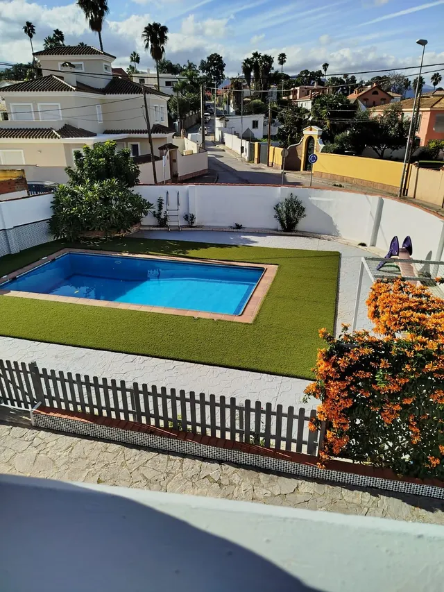 Se vende chalet independiente en Algeciras, zona colonia san miguel. — 12