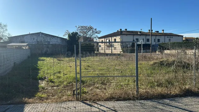 Oportunidad de Inversión en Viladamat: Parcela Disponible - foto 4