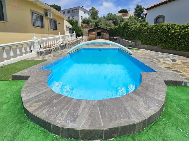 Espectacular Chalet en con Piscina en Nuevo Chinchón: 2 vivi - foto 3