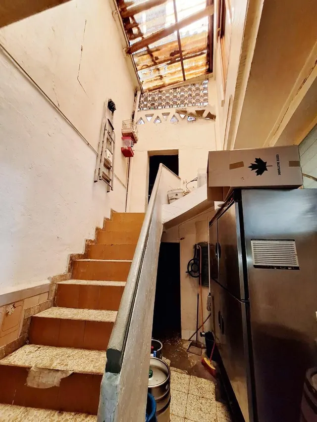 TRASPASO Y VENTA POR JUBILACIÓN CON VIVIENDA INCLUIDA — 41